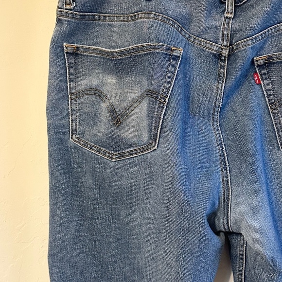 Levi’s 550 Classic Relaxed Fit Medium Wash Blue Jeans Sz W 44 L 30 - Picture 8 of 13